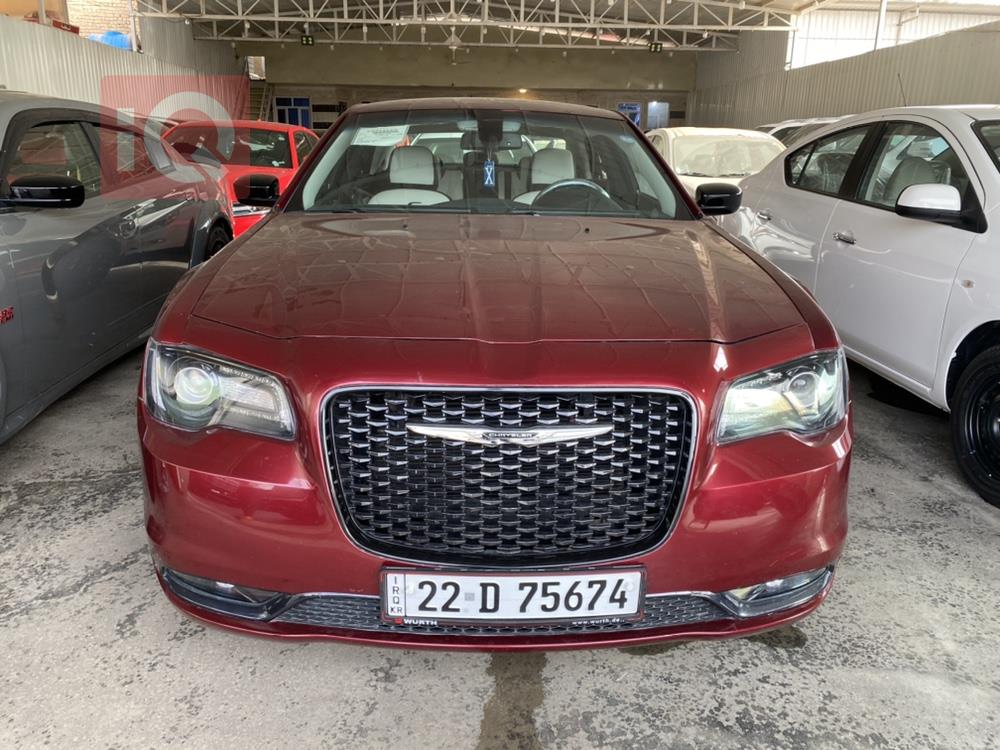 کرایسلەر 300